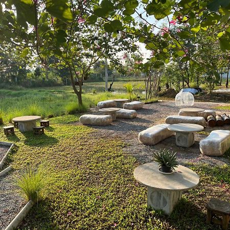 บ้าน Guh Uthai Thani Eksteriør bilde